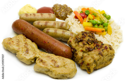 Grillteller mit Reis und Gemüse