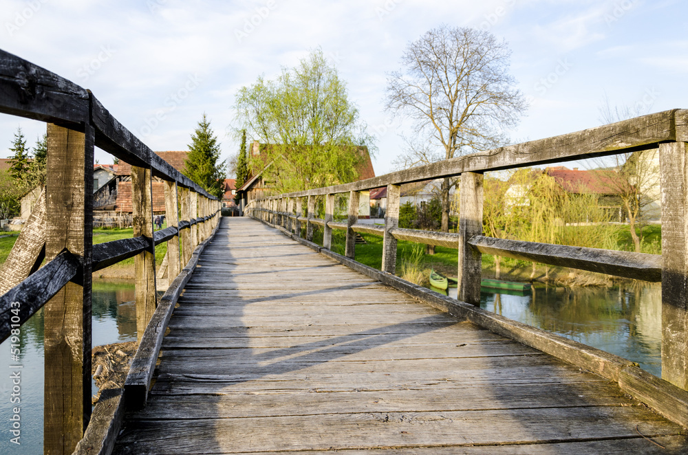Fototapeta premium Wooden bridge