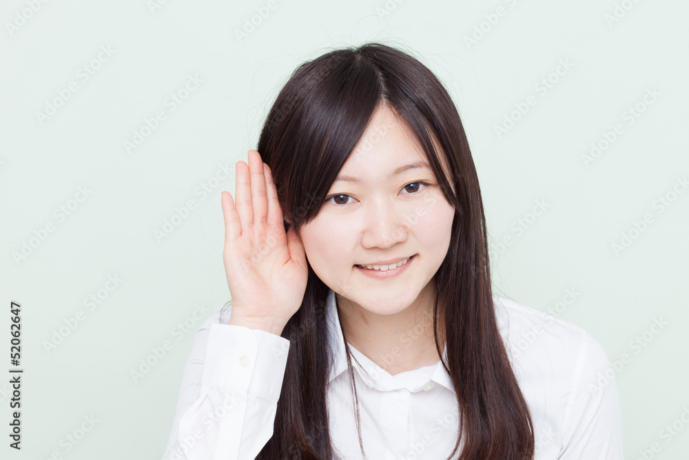 聞く女の子 聞く女の子