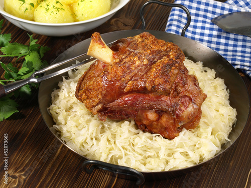 Schweinehaxe auf Sauerkraut photo