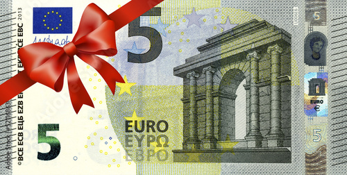 neuer 5 Euroschein mit rotem Band und Schleife