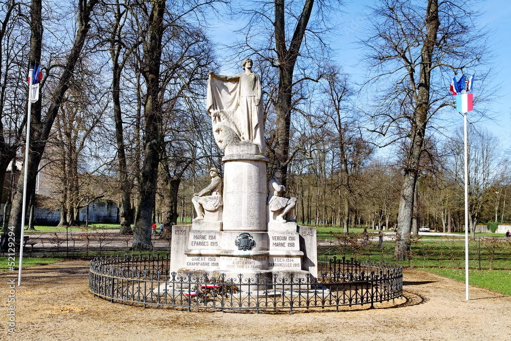Fototapeta premium Monument aux Morts. France.