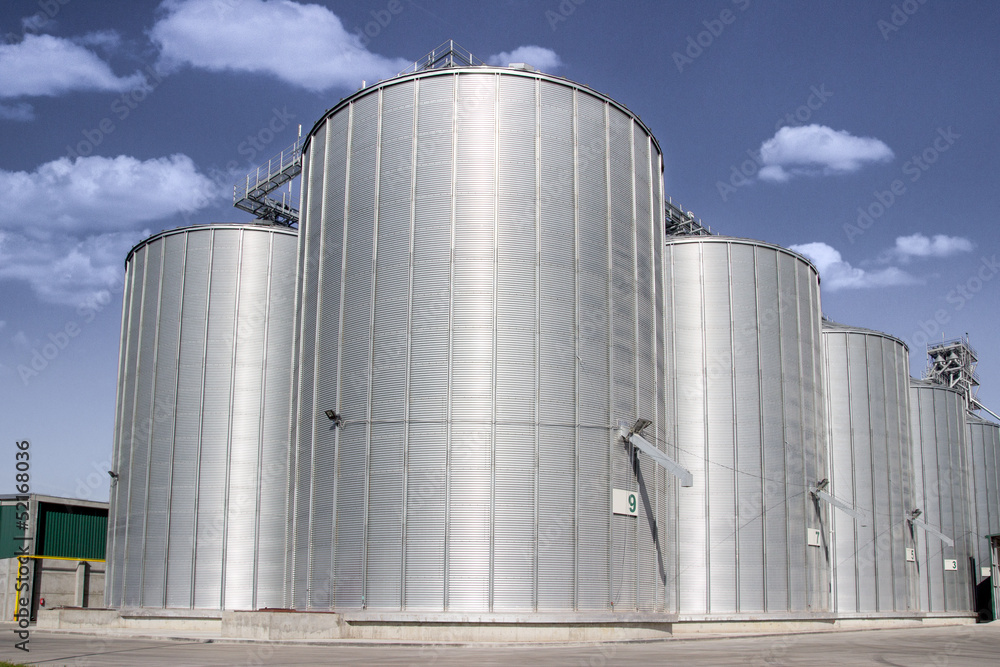 Grain silos 
