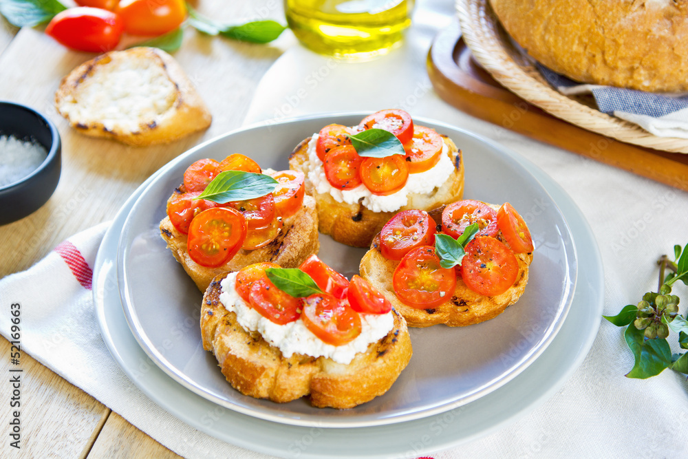 Crostini Crostini