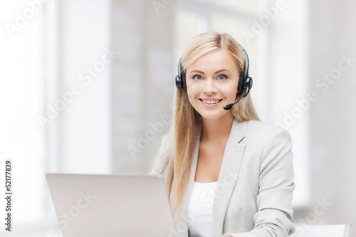Canvas-taulu friendly female helpline operator with laptop