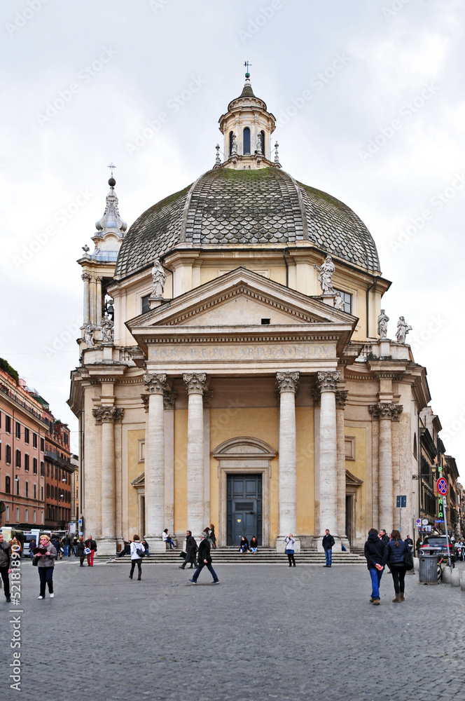 Roma, piazza del Popolo - fontana e Santa Maria Montesanto