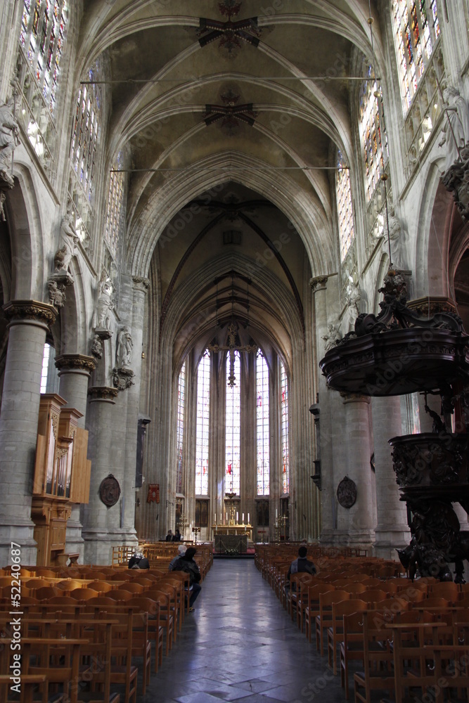 Nef de l'église Notre Dame du Sablon à Bruxelles, Belgique