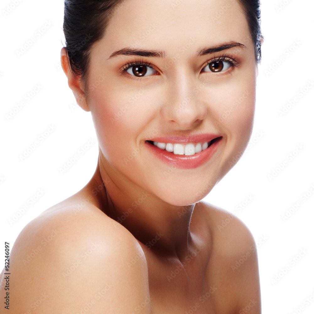 Obraz premium Portrait of young beautiful woman with healthy skin