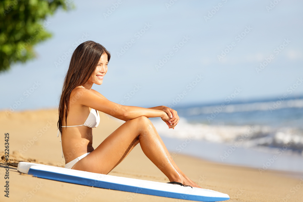 Beach lifestyle people - woman enjoying summer