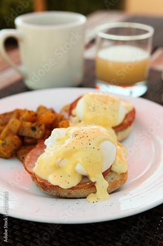Eggs Benedict