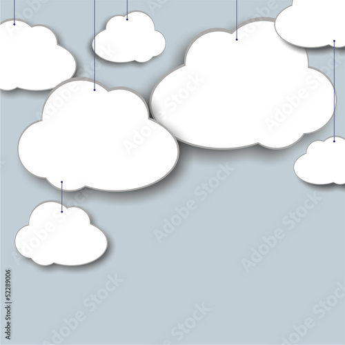 Hintergrund in blau mit weißen Wolken