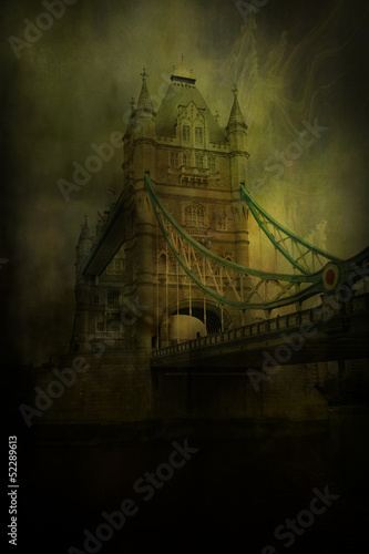 Tower bridge © Geraldas