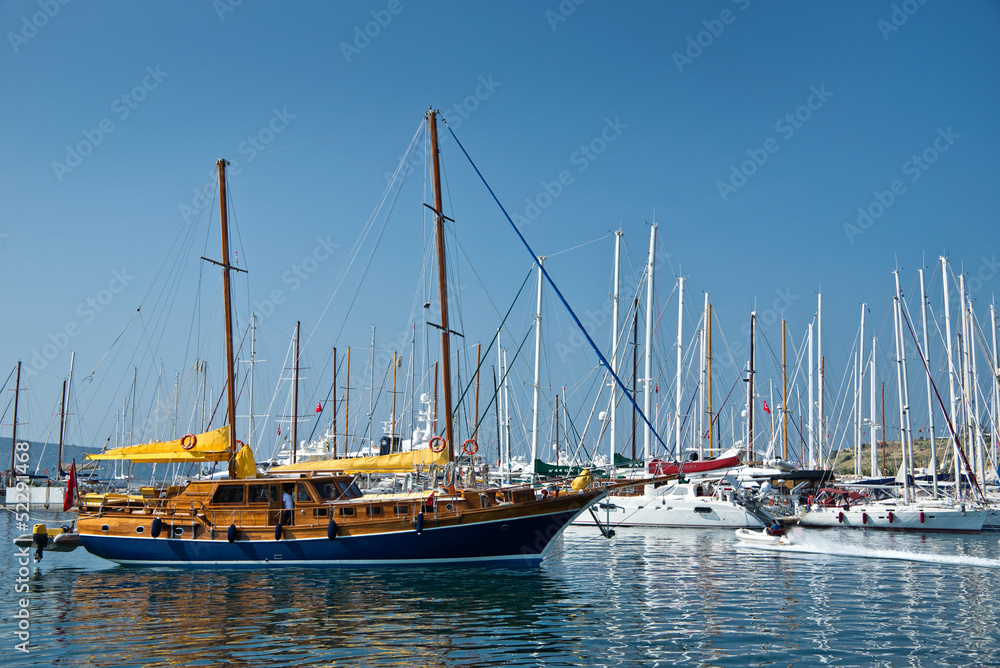 Goélette dans le port de Bodrum - Turquie