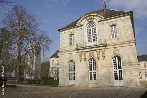 abbaye du bec hellouin en normandie