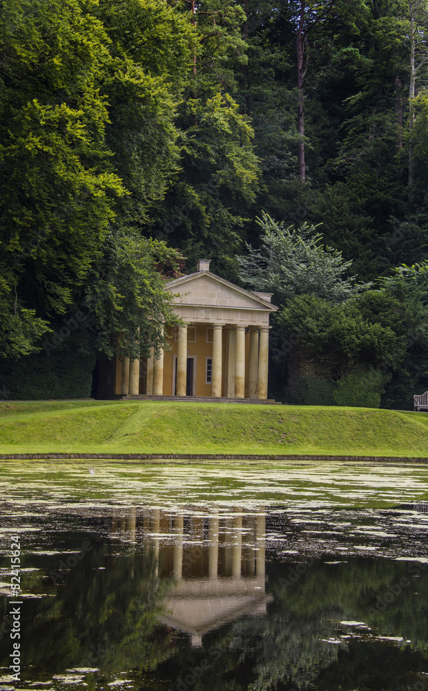 Obraz premium Fountains Abbey Temple
