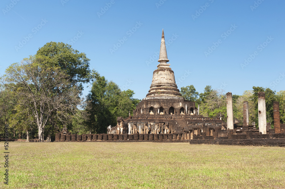 Wat Chang Lom in Sukhothai Historical Park