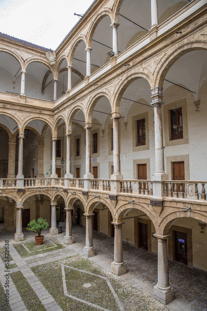 Innenhof des Palazzo dei Normanni, Palermo, Sizilien