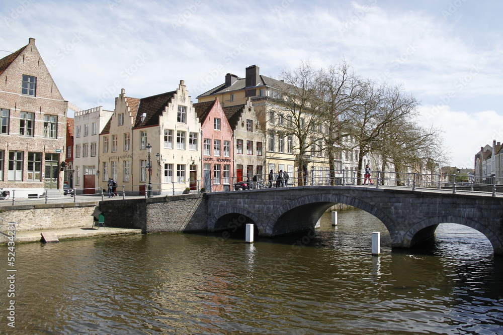 Pont sur un canal à Bruges, Belgique	