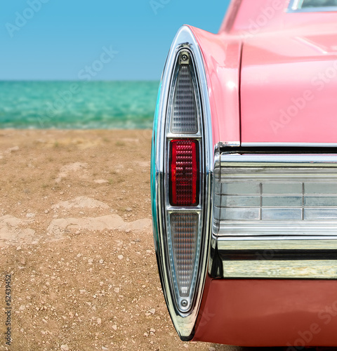 Print op canvas Pink Classic Car