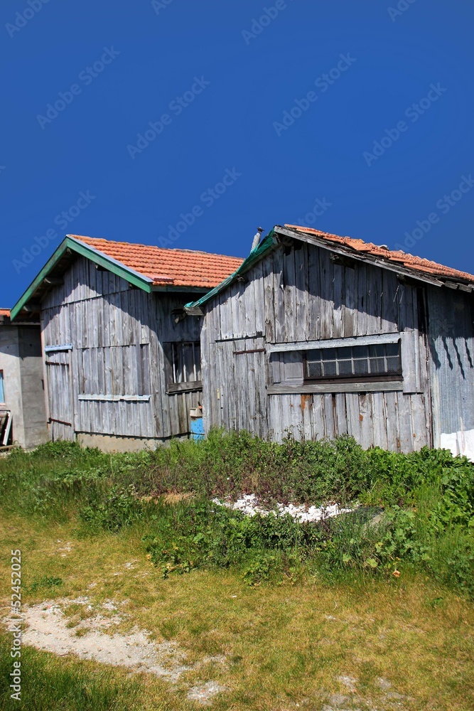 Cabanes du port osréicole de Gujan-Mestras.