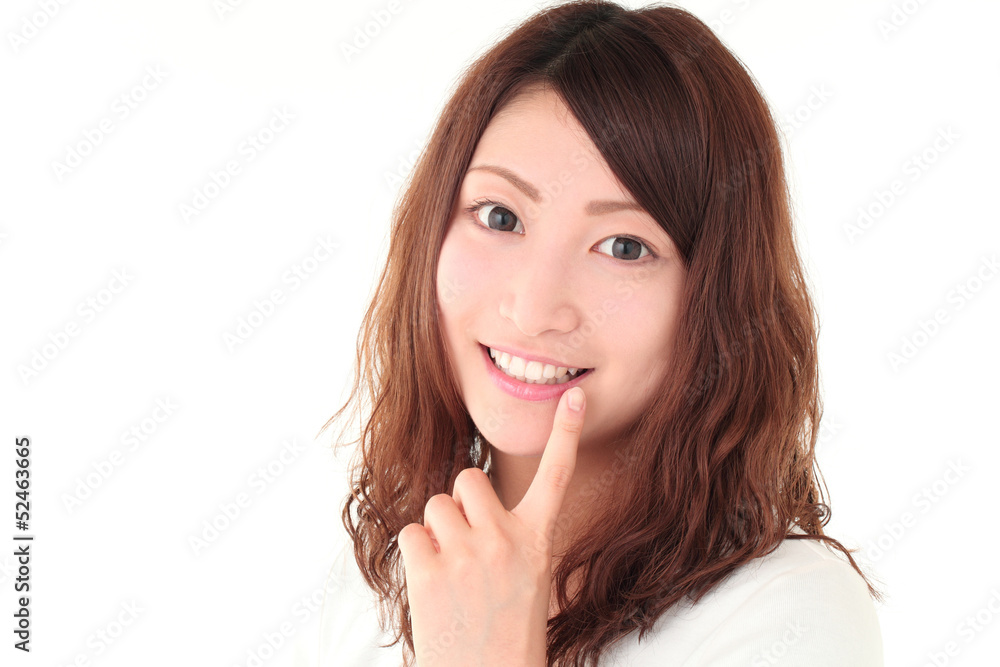 白い歯の女性 白い歯の女性