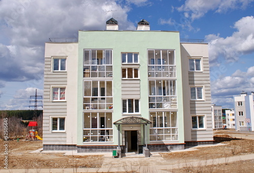 Трёхэтажный жилой дом в Подмосковье. Новое Нахабино