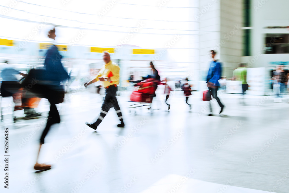 Fototapeta premium unterwegs am Flughafen
