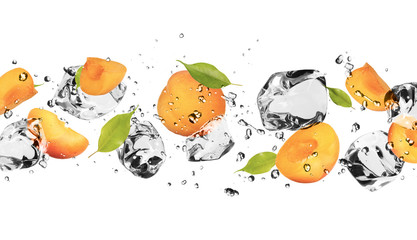 Fototapete Obst im Eis Eisfrucht auf weißem Hintergrund  © Jag_cz
