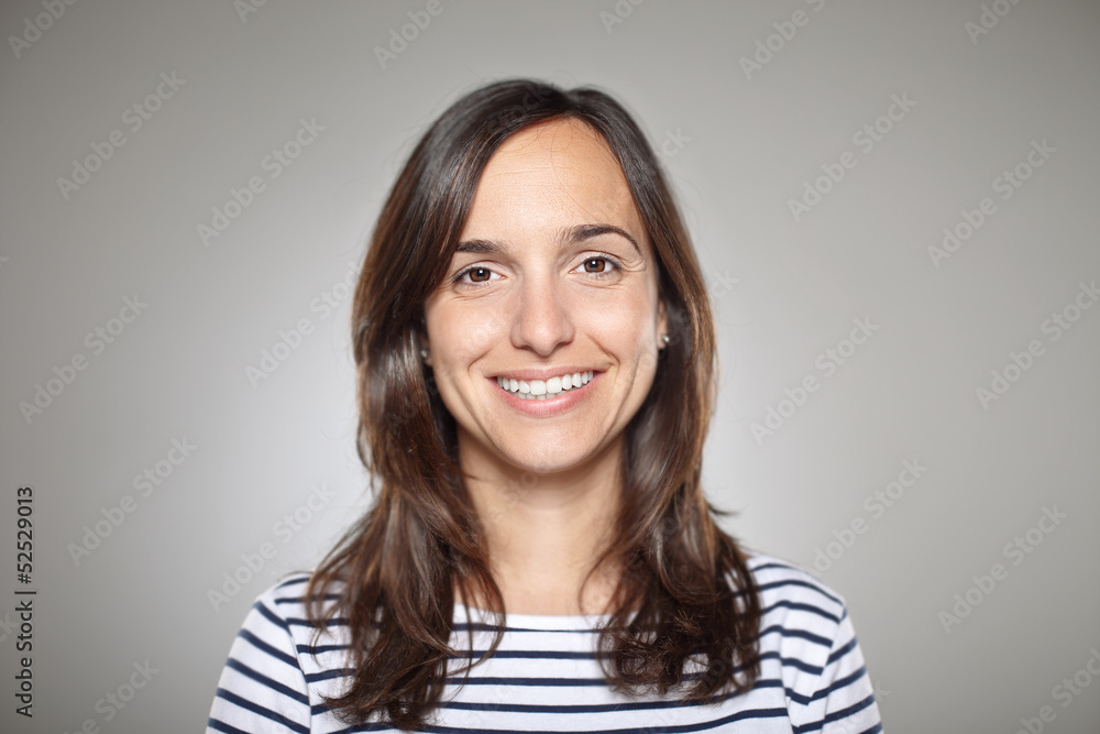 Portrait of a normal girl smiling - obrazy, fototapety, plakaty 