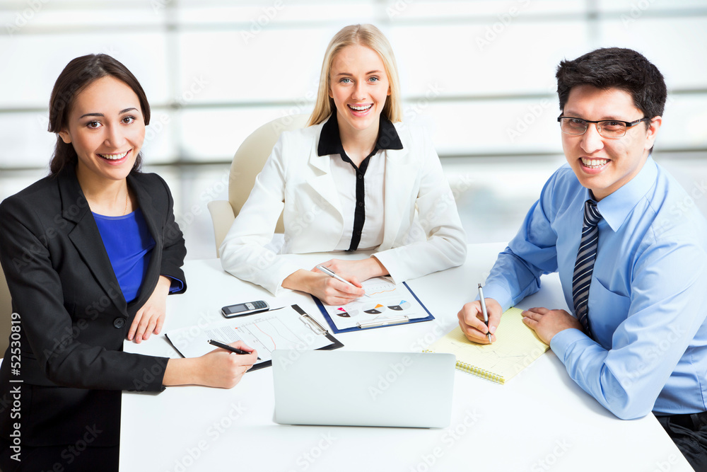 Fototapeta premium Young business people