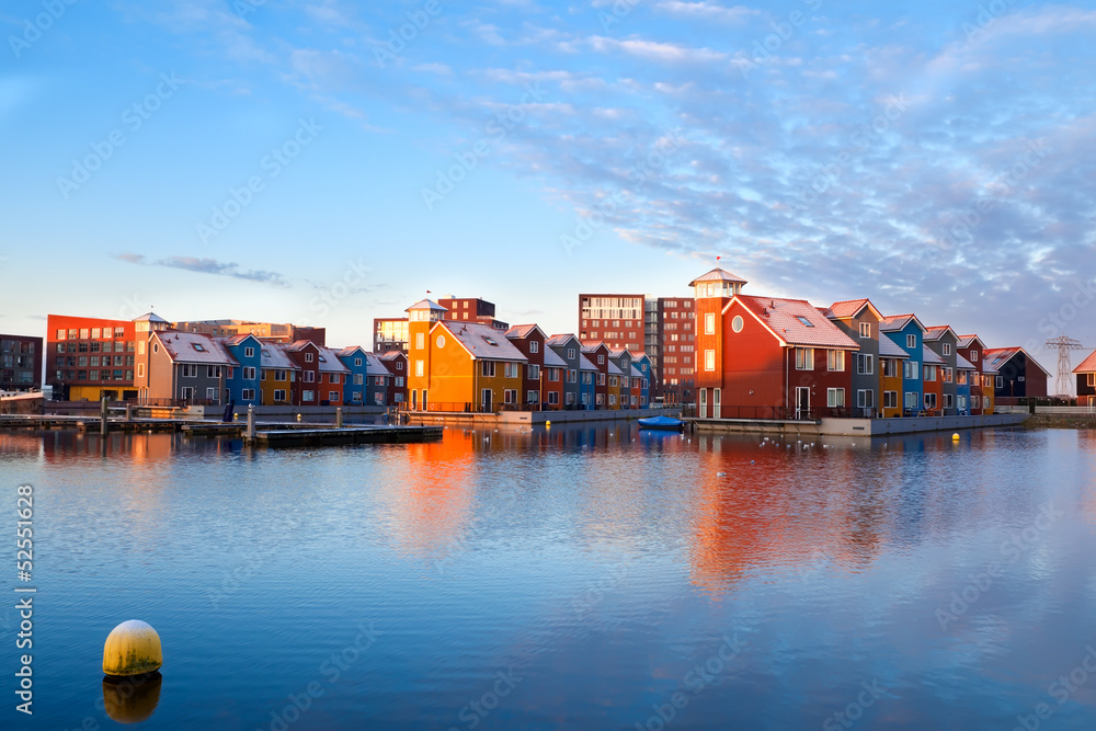 Obraz premium buildings on water at Reitdiephaven, Groningen