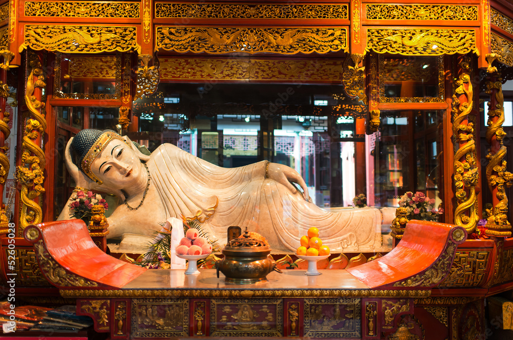 Obraz premium leżący posąg w Szanghajskiej Świątyni Jadeitowego Buddy