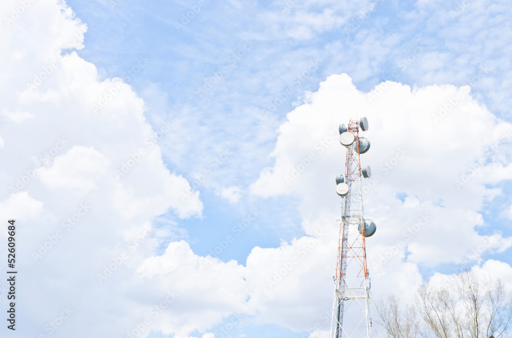 Obraz premium Cloudy Stormy sky wth commication tower