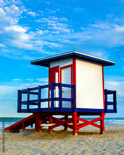 Colorful lifeguard tower at Cocoa Beach, Florida © Robert Hainer