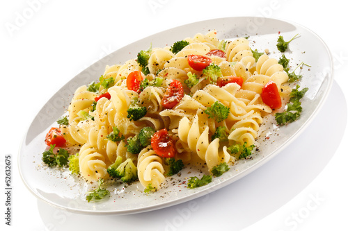 Pasta with parmesan and vegetables