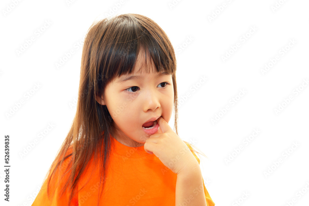 歯が気になる女の子