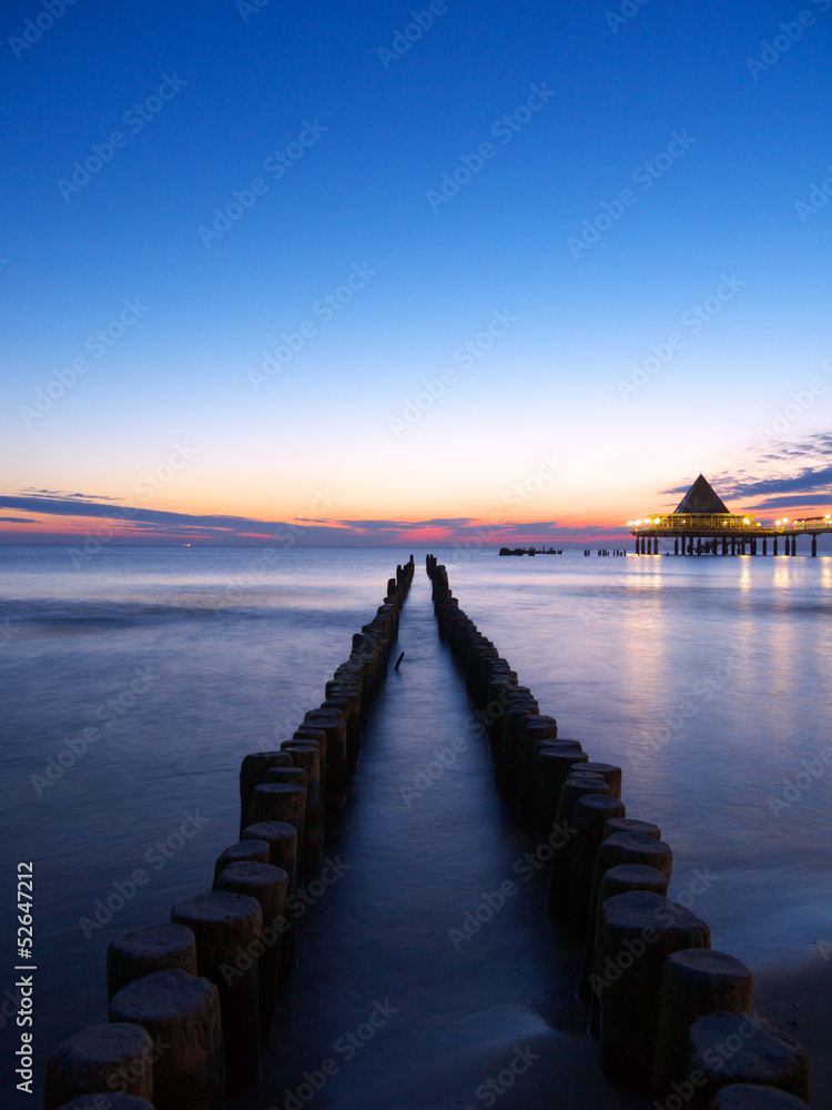 Morgendämmerung/Seebrücke in Heringsdorf auf Usedom Morgendämmerung/Seebrücke in Heringsdorf auf Usedom