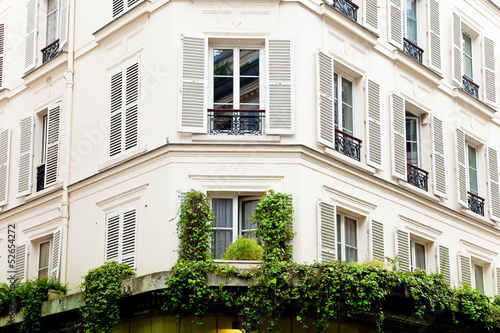 begrünte Hausfassade - Haus in Paris, Frankreich © Tiberius Gracchus