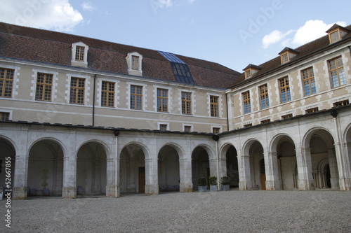 Fototapeta Naklejka Na Ścianę i Meble -  Abbaye Saint Germain à Auxerre, Bourgogne