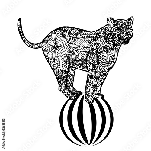 Fototapeta Naklejka Na Ścianę i Meble -  Tiger on a ball