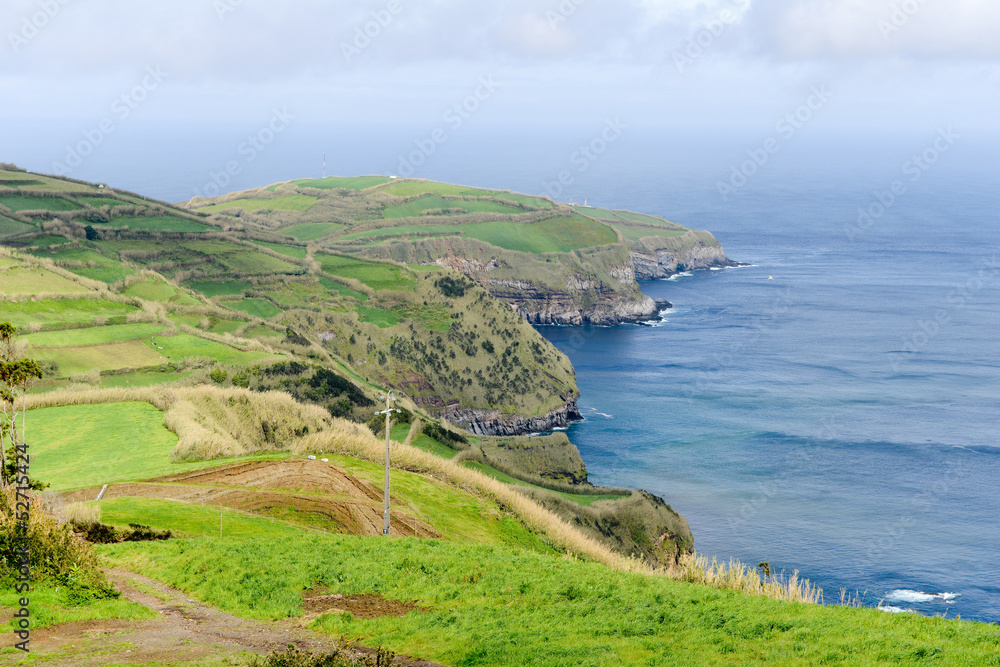 Falaise de l'île de Sao Miguel aux Açores