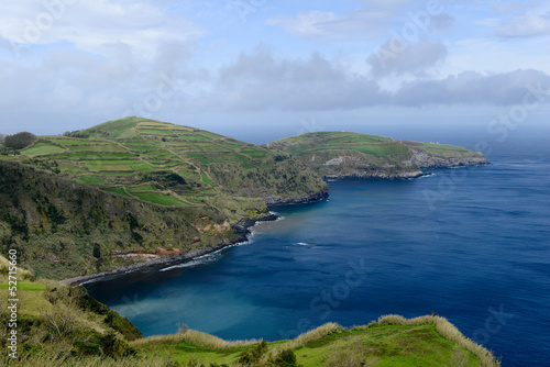 Falaise de l'île de Sao Miguel aux Açores