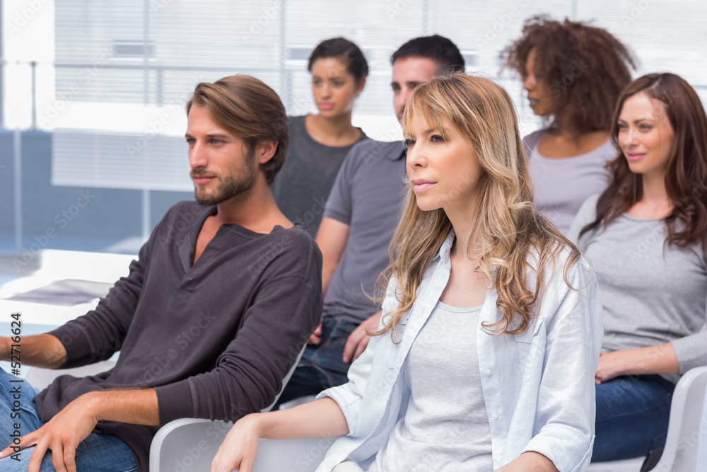 Obraz premium Group of patients listening at therapy