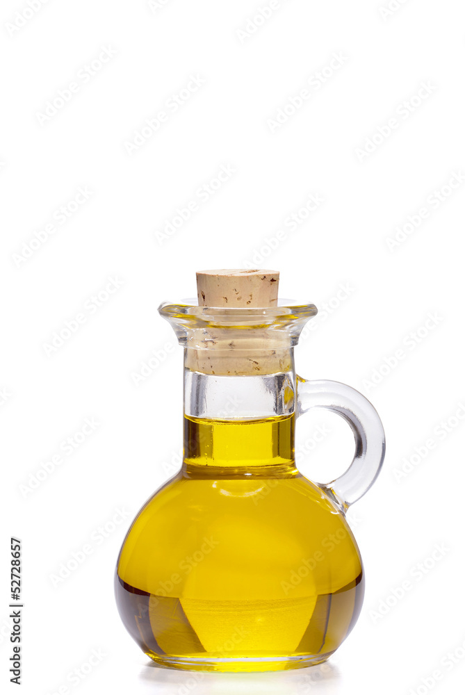 Kleine Flasche Olivenöl isoliert vor weißem Hintergrund Kleine Flasche Olivenöl isoliert vor weißem Hintergrund