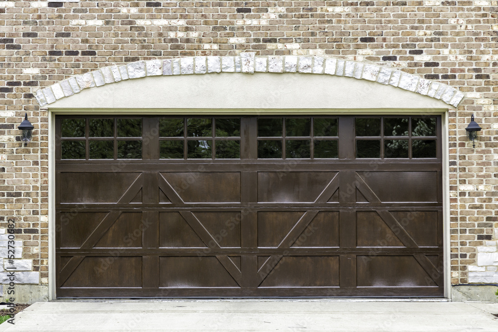 Naklejka premium Traditional two car garage