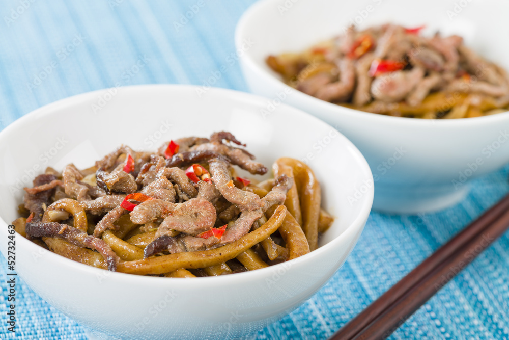 Chinese spicy beef and black bean sauce with thick noodles