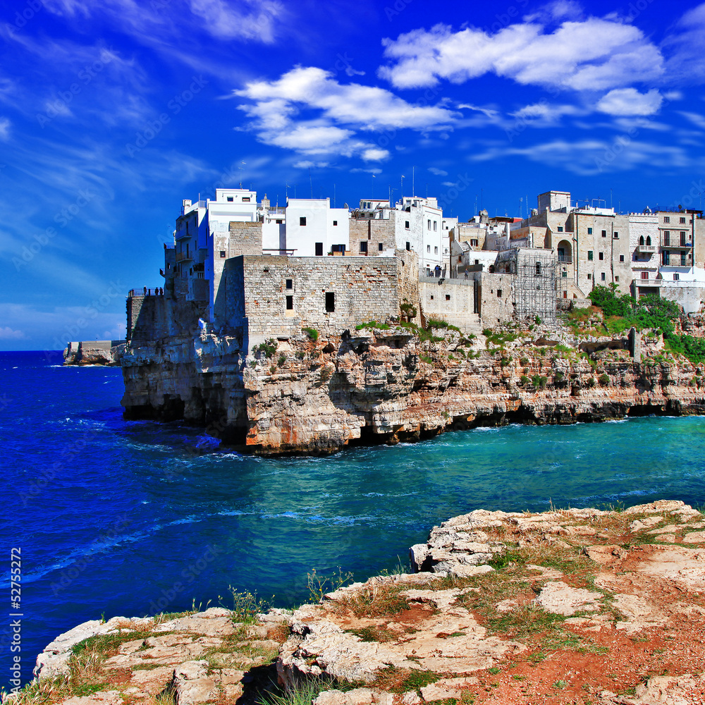 travel inItaly series - Polignano al mare, town on rocks