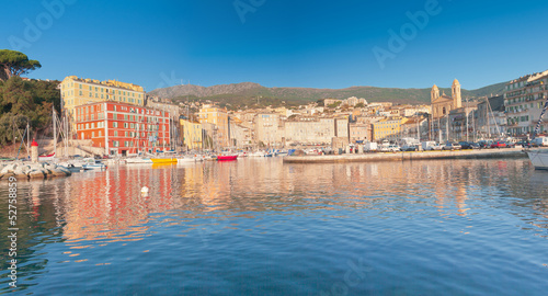 Fototapeta Naklejka Na Ścianę i Meble -  panorama du port de Bastia, Corse