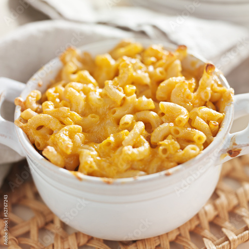 bowl of baked macaroni and cheese