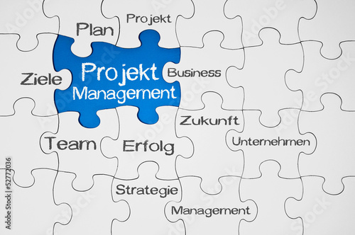 Puzzle in Blau mit Projektmanagement